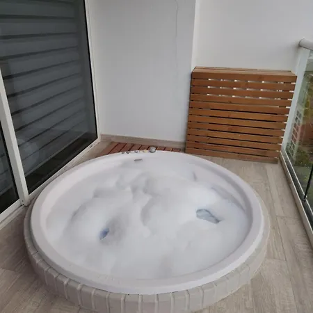 Dominique1409 Con Jacuzzi En Balcon Cartagena